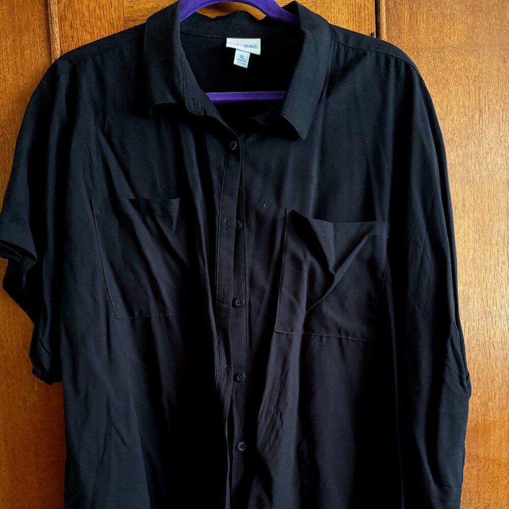 LuLaRoe Amy shirt, size XL, Solid Black